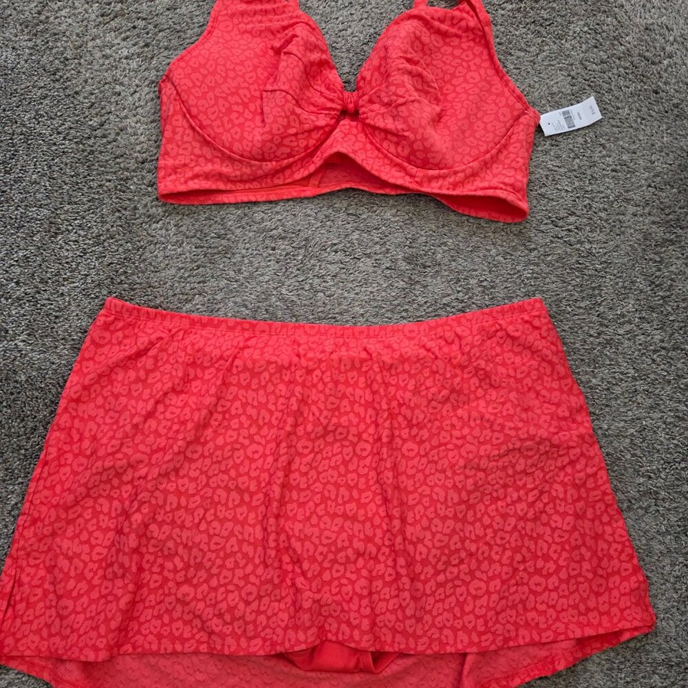 Ladies Swin Suit - Picture 2 of 7